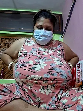 Snapshot of kunjan789 chatting on October 18, 2:58 am kunjan789 online show from October 18, 2:58 am