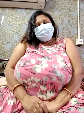 Snapshot of kunjan789 chatting on November 19, 6:24 am kunjan789 online show from November 19, 6:24 am