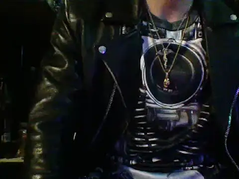 Snapshot of mrdemoncrowly chatting on December 31, 2:51 am mrdemoncrowly online show from December 31, 2:51 am