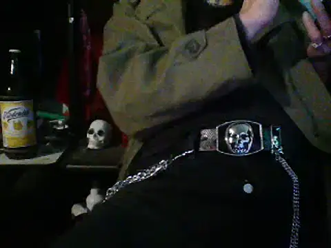 Snapshot of mrdemoncrowly chatting on January 5, 5:20 am mrdemoncrowly online show from January 5, 5:20 am