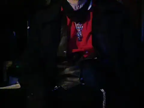 Snapshot of mrdemoncrowly chatting on January 19, 2:47 am mrdemoncrowly online show from January 19, 2:47 am