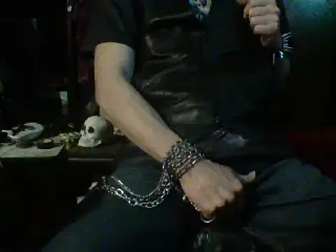 Snapshot of mrdemoncrowly chatting on February 6, 8:29 am mrdemoncrowly online show from February 6, 8:29 am