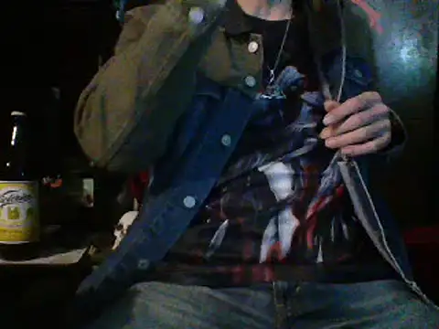 Snapshot of mrdemoncrowly chatting on February 8, 8:20 am mrdemoncrowly online show from February 8, 8:20 am