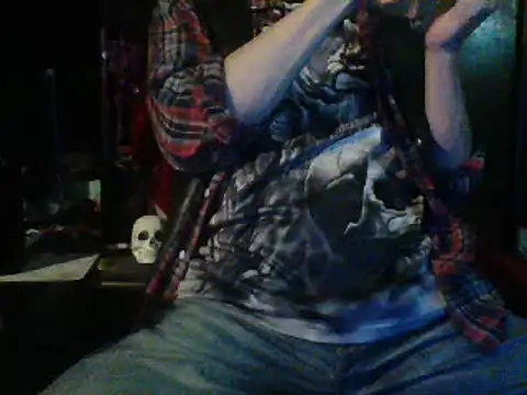 Snapshot of mrdemoncrowly chatting on March 8, 8:22 am mrdemoncrowly online show from March 8, 8:22 am