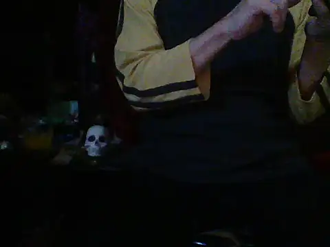 Snapshot of mrdemoncrowly chatting on September 25, 8:29 am mrdemoncrowly online show from September 25, 8:29 am