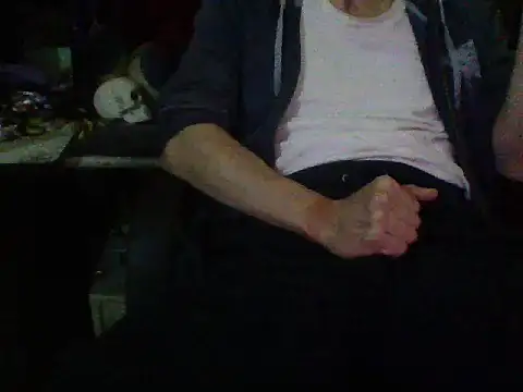 Snapshot of mrdemoncrowly chatting on October 14, 5:08 am mrdemoncrowly online show from October 14, 5:08 am