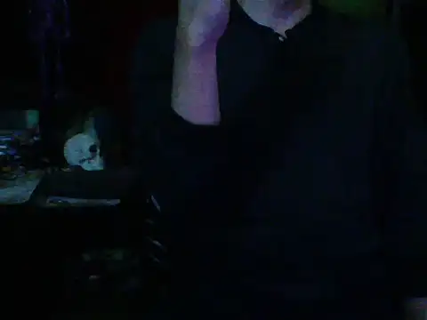 Snapshot of mrdemoncrowly chatting on October 17, 5:10 am mrdemoncrowly online show from October 17, 5:10 am