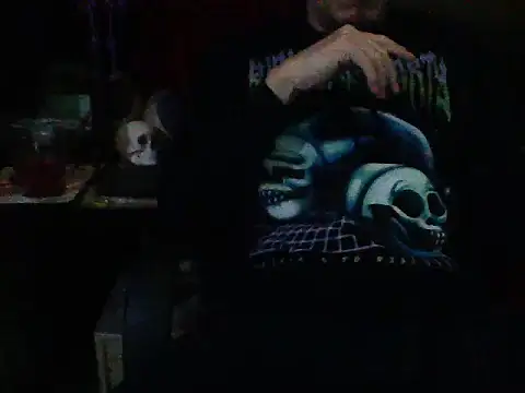 Snapshot of mrdemoncrowly chatting on October 18, 8:48 am mrdemoncrowly online show from October 18, 8:48 am