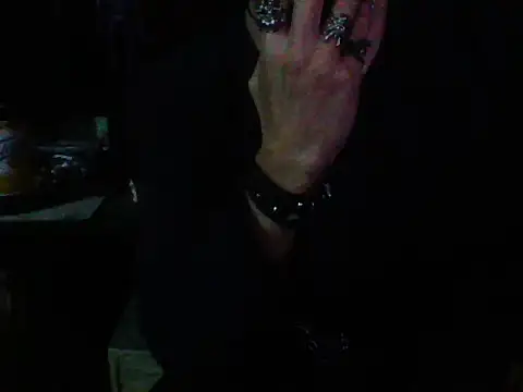 Snapshot of mrdemoncrowly chatting on October 19, 2:01 am mrdemoncrowly online show from October 19, 2:01 am