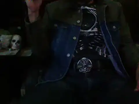 Snapshot of mrdemoncrowly chatting on November 8, 8:36 am mrdemoncrowly online show from November 8, 8:36 am