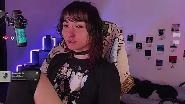 deadlysweet online show from October 27, 1:31 am