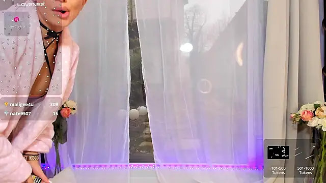 Selena Reeves online show from February 15, 8:13 am