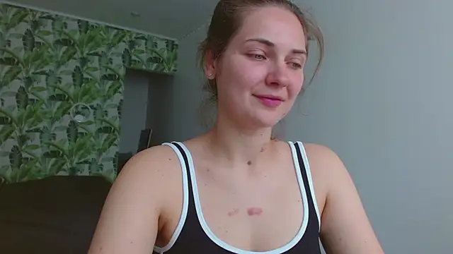 Snapshot of Olivia_shine chatting on June 25, 5:12 am Olivia shine online show from June 25, 5:12 am