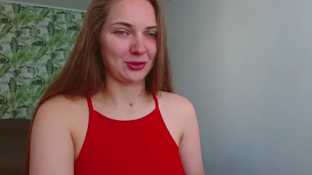 Snapshot of Olivia_shine chatting on July 31, 4:23 am Olivia shine online show from July 31, 4:23 am