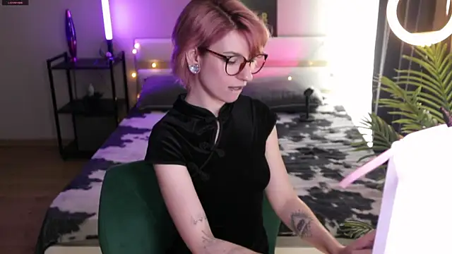 Snapshot of _Moonlight_t chatting on May 23, 12:53 pm Moonlight t online show from May 23, 12:53 pm