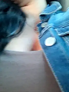 Snapshot of Emily_Wane chatting on May 6, 5:40 pm Emily Wane online show from May 6, 5:40 pm