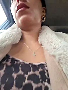 Snapshot of Emily_Wane chatting on June 18, 4:33 pm Emily Wane online show from June 18, 4:33 pm