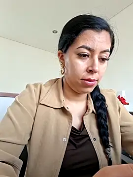Snapshot of Emily_Wane chatting on June 28, 4:24 pm Emily Wane online show from June 28, 4:24 pm