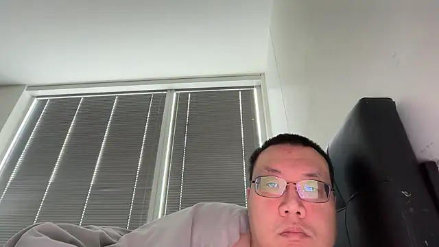 Snapshot of slaveasianboy chatting on May 7, 7:19 pm slaveasianboy online show from May 7, 7:19 pm