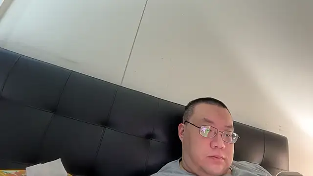 Snapshot of slaveasianboy chatting on May 31, 2:13 pm slaveasianboy online show from May 31, 2:13 pm