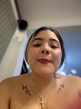 Snapshot of EVELIN_MASON chatting on May 18, 4:07 am EVELIN MASON online show from May 18, 4:07 am