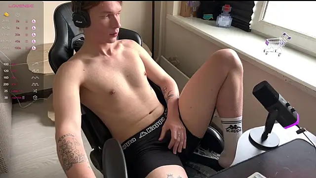 Snapshot of carthylovvve chatting on May 14, 10:22 am carthylovvve online show from May 14, 10:22 am