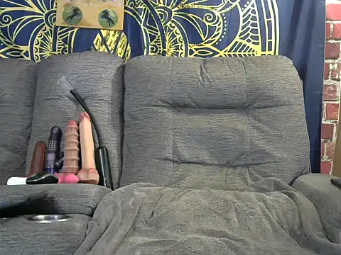 Snapshot of lovely_lola1111 chatting on July 3, 2:07 am lovely lola1111 online show from July 3, 2:07 am