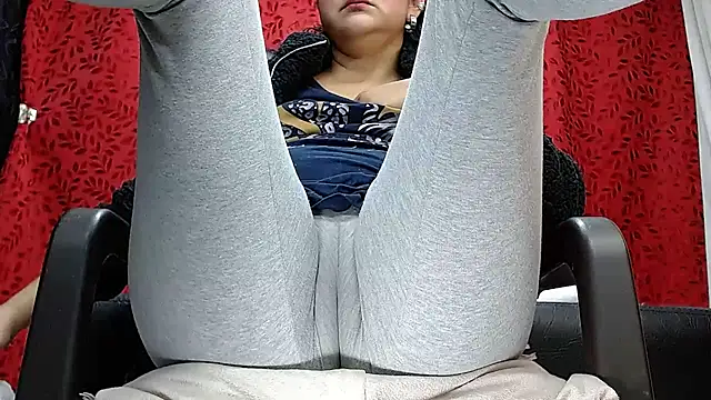 Snapshot of MELANIE_SEX69 chatting on November 15, 9:21 pm MELANIE SEX69 online show from November 15, 9:21 pm