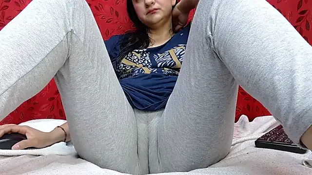 MELANIE SEX69 online show from February 18, 9:44 pm