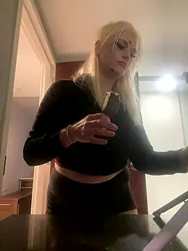 SexxxiLexiiii online show from January 14, 9:37 am