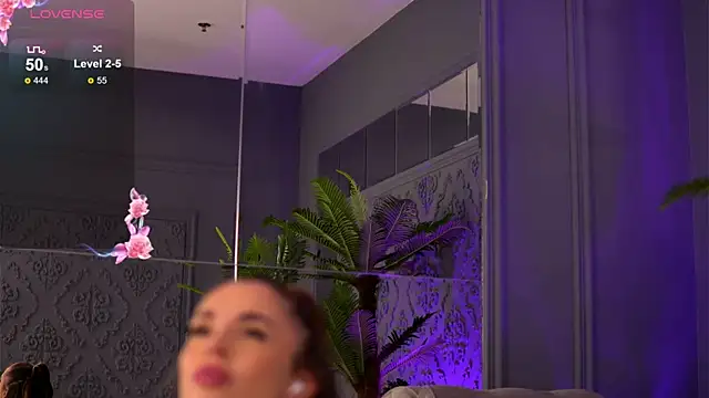 EsmeAinsley online show from December 21, 3:25 am