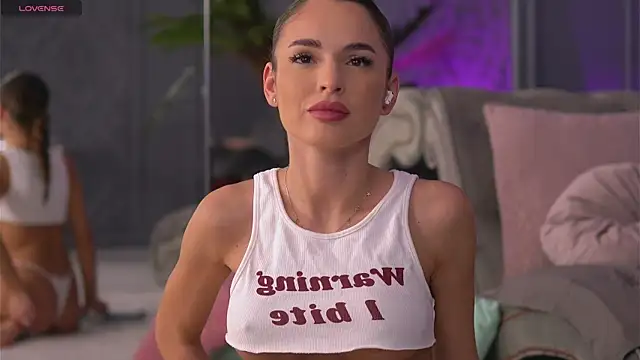 EsmeAinsley online show from December 27, 11:42 pm