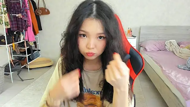 Snapshot of wastforu chatting on November 13, 8:24 am wastforu online show from November 13, 8:24 am