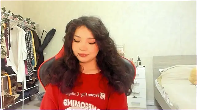 Snapshot of wastforu chatting on February 12, 9:37 am wastforu online show from February 12, 9:37 am