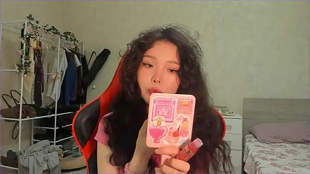 Snapshot of wastforu chatting on March 4, 11:16 am wastforu online show from March 4, 11:16 am