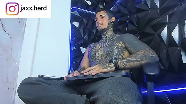 Snapshot of JAXXXONHERD chatting on September 19, 3:34 pm JAXXXONHERD online show from September 19, 3:34 pm