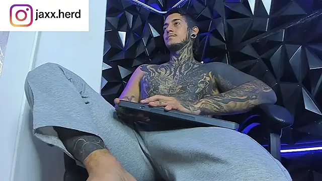 Snapshot of JAXXXONHERD chatting on September 22, 12:18 pm JAXXXONHERD online show from September 22, 12:18 pm