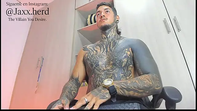 Snapshot of JAXXXONHERD chatting on October 30, 4:30 pm JAXXXONHERD online show from October 30, 4:30 pm