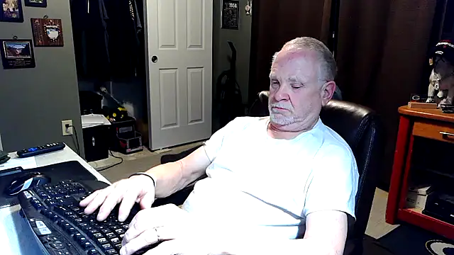 nobledad online show from February 3, 1:37 am