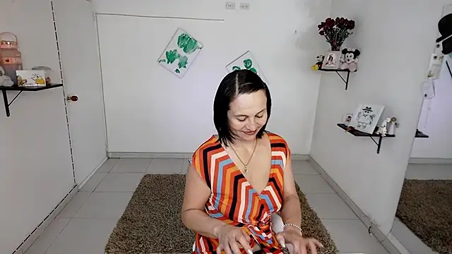 lollita 23  online show from February 20, 7:36 pm