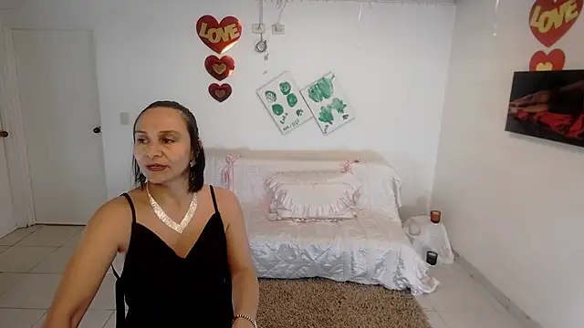 lollita 23  online show from April 30, 6:58 pm