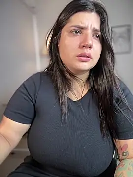 Snapshot of horny_roomiess chatting on October 24, 9:22 pm horny roomiess online show from October 24, 9:22 pm