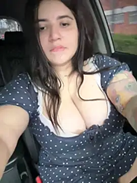 Snapshot of horny_roomiess chatting on June 28, 10:38 pm horny roomiess online show from June 28, 10:38 pm