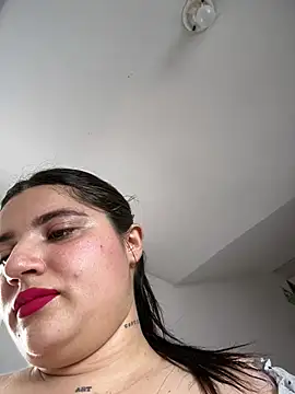 Snapshot of horny_roomiess chatting on July 5, 7:10 pm horny roomiess online show from July 5, 7:10 pm