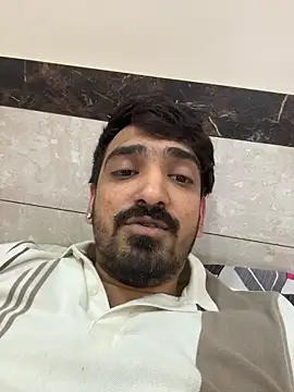 hornyguy271192 online show from February 12, 9:15 am