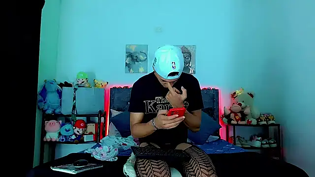 Snapshot of Liamscott_ chatting on February 1, 11:03 pm Liamscott online show from February 1, 11:03 pm