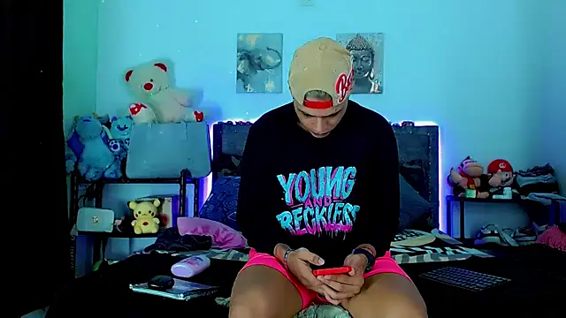 Snapshot of Liamscott_ chatting on March 14, 11:32 pm Liamscott online show from March 14, 11:32 pm