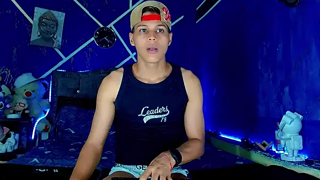 Snapshot of Liamscott_ chatting on June 28, 9:21 pm Liamscott online show from June 28, 9:21 pm