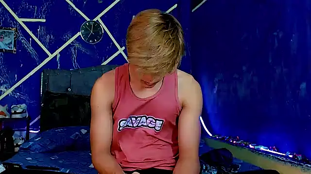 Snapshot of Liamscott_ chatting on August 5, 12:02 am Liamscott online show from August 5, 12:02 am