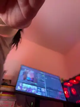 JulianaCastillo online show from January 18, 9:35 am